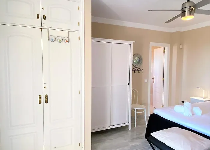 Senorio De Capistrano Casasol Нерха