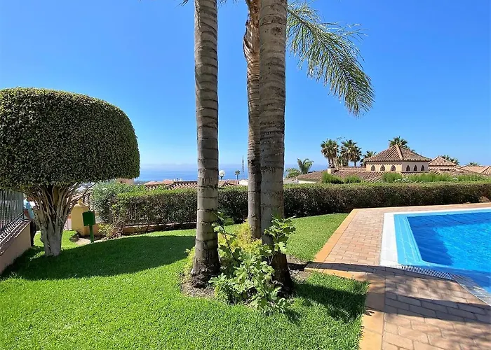 Senorio De Capistrano Casasol * Нерха