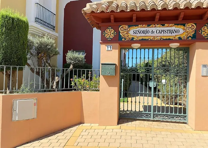 Senorio De Capistrano Casasol *